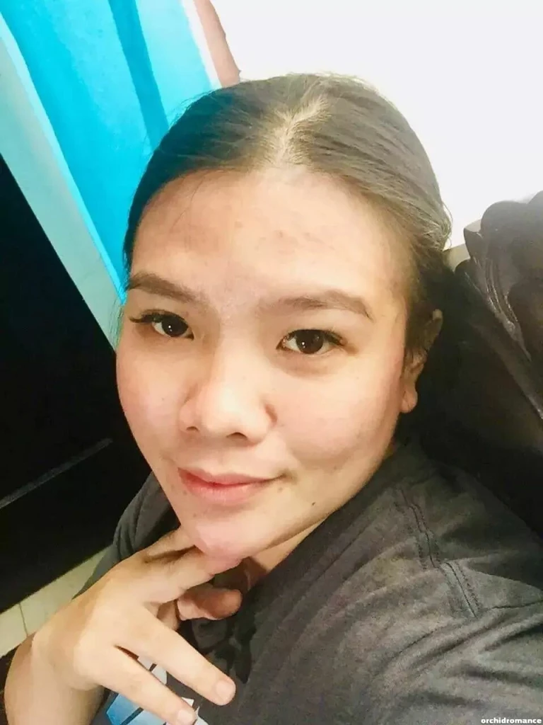 Alovia Profile image 3