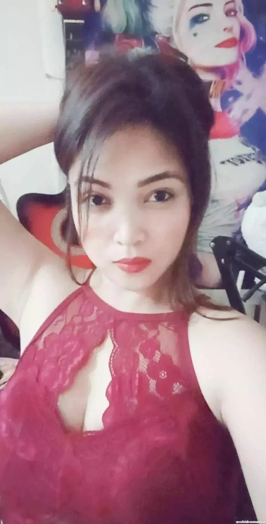 Samantha Profile image 5